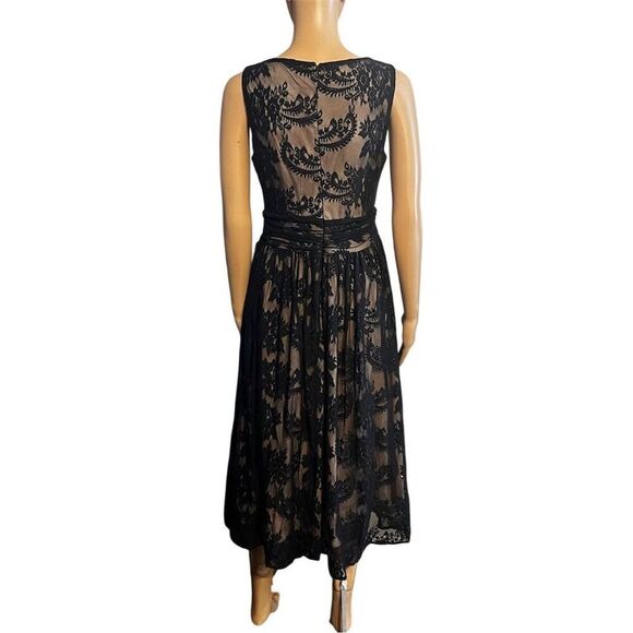 Newport News Women's Black Lace V-Neck Midi Formal Dress Size 8 - Picture 4 of 6